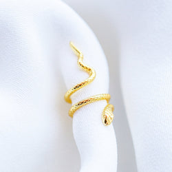 Cobra ear cuff