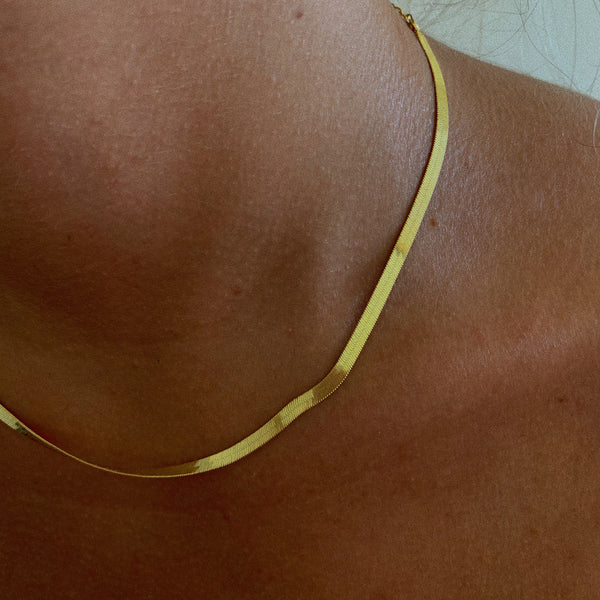 Liquid gold necklace