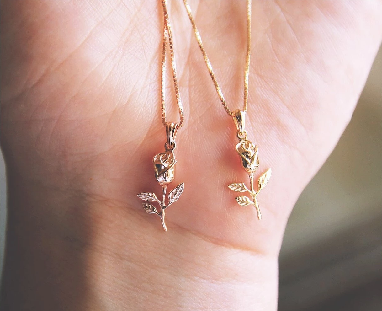 Rose necklace